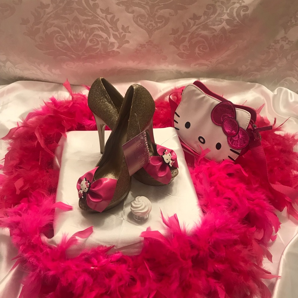 Adorable vintage y2k glitter hello kitty heels 💖🍭